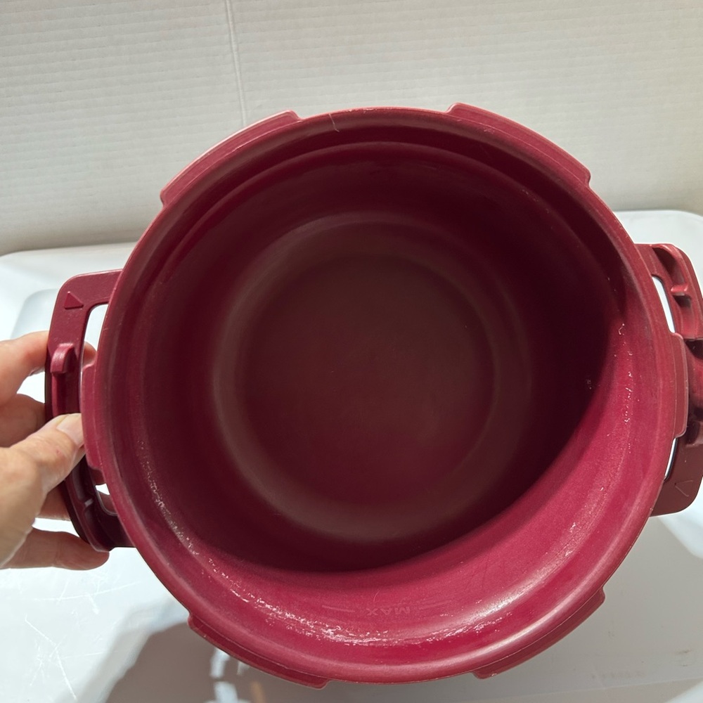 Tupperware Microwave Pressure Cooker - Picture 6 of 14